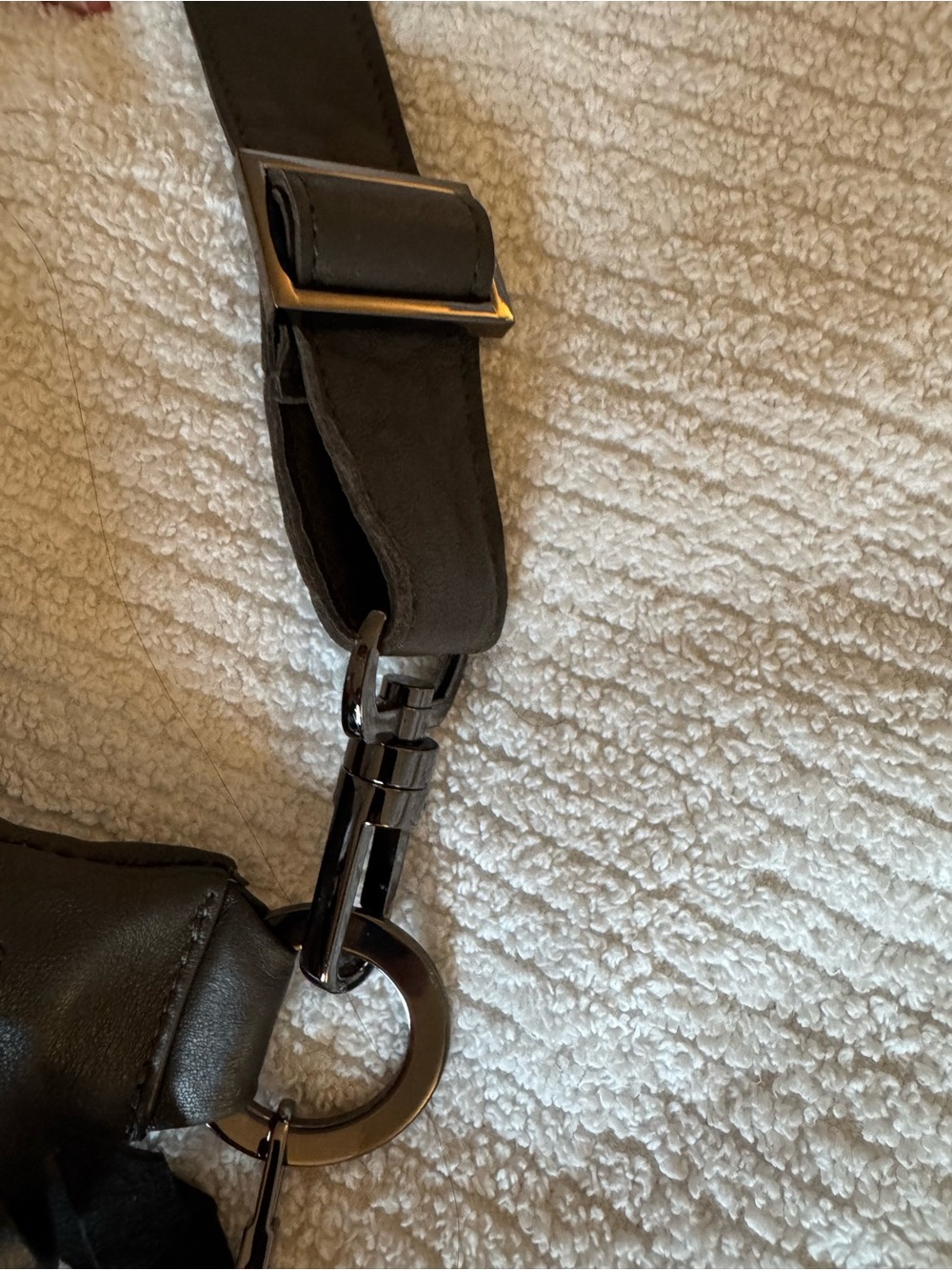 Evoke Leather Sling Bag - Picture 9 of 9